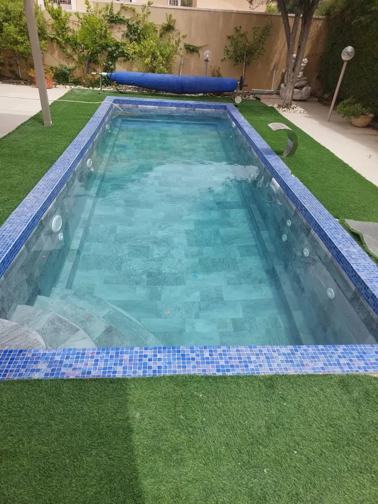 בריכה בבאר שבע