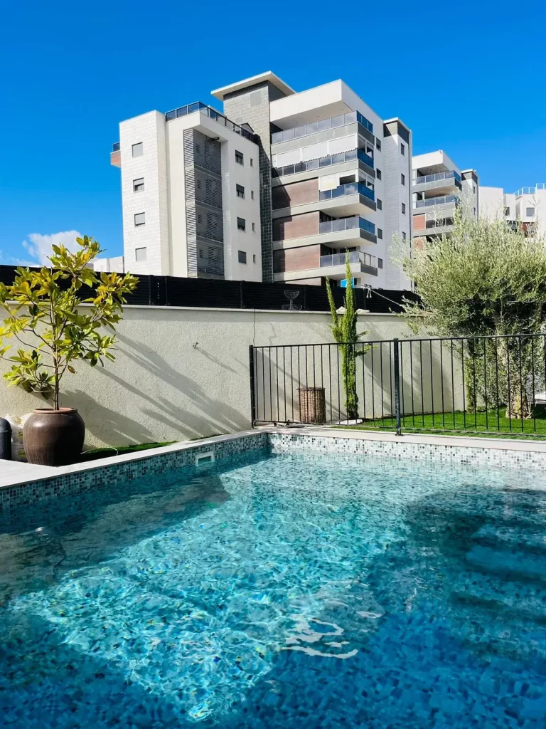 בריכה בגליל תחתון ועמק יזרעאל